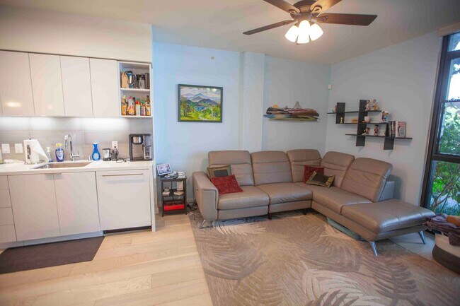 Building Photo - 2022 New Built Luxurious 2BR2BA Potrero Hi...