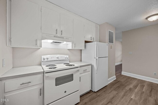 Building Photo - 204 W McNeill St