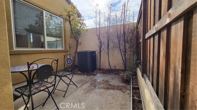 Building Photo - 89 Linden Ln