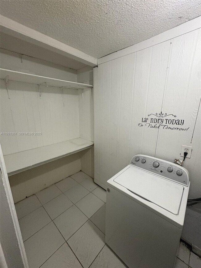 Building Photo - 333 SW 80th Terrace