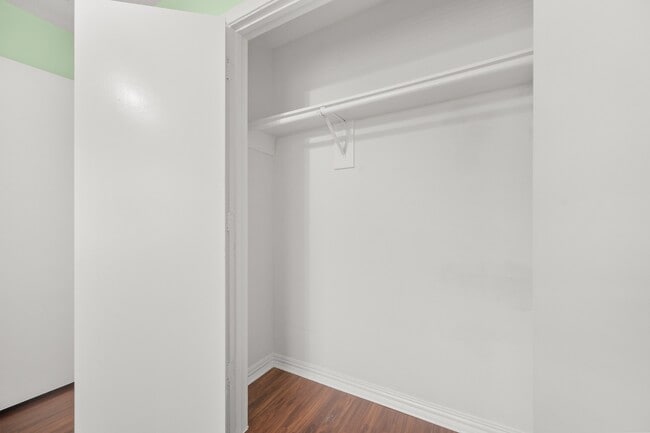 Building Photo - 1530 Hunter Green Ln