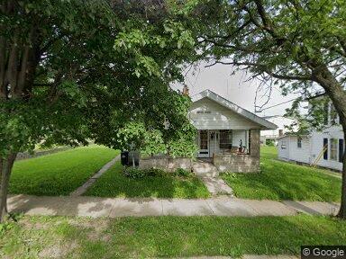 Bungalow view from street - 505 S Rogers St