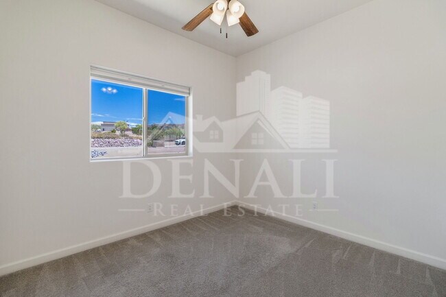 Building Photo - 48126 N Coyote Pass Rd
