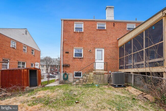 Building Photo - 6212 Carters Ln