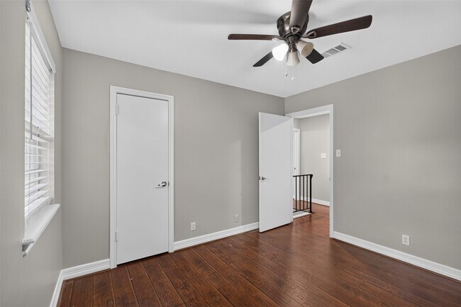 Building Photo - 1503 Shannon Valley Dr