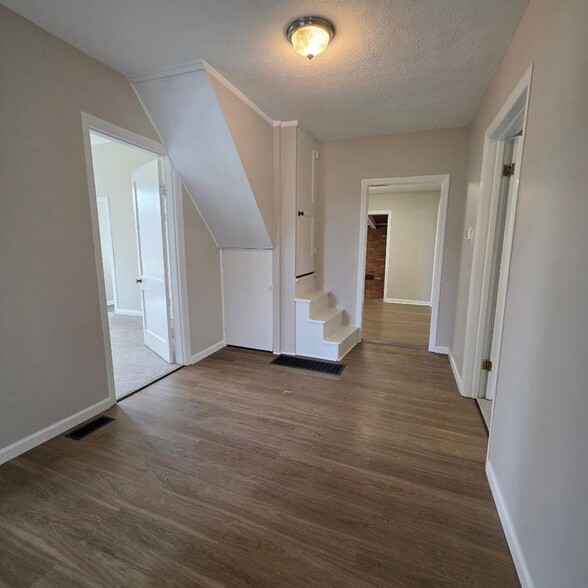 Building Photo - 2465 Chapeze Ln