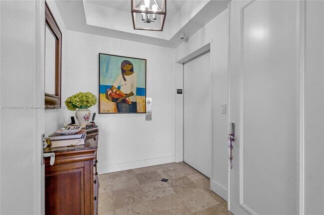 Building Photo - 737 Crandon Blvd