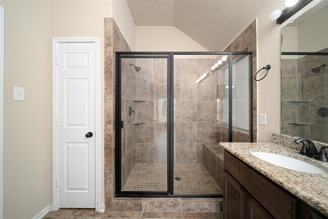 Building Photo - 2024 Silverwater Ct