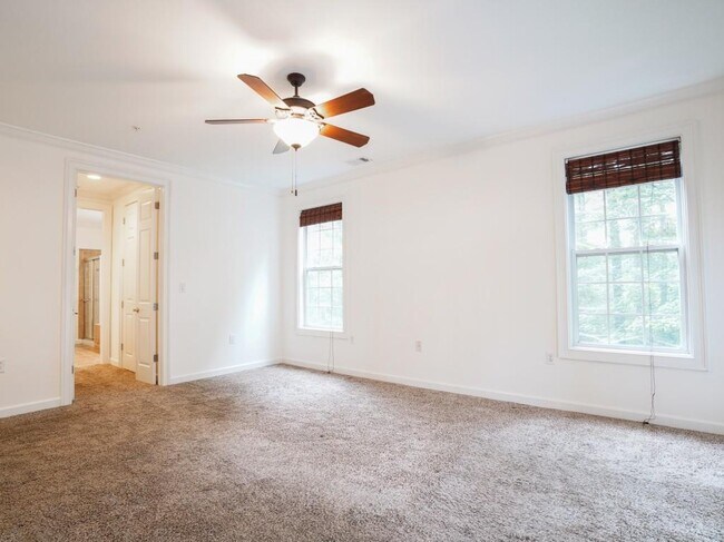 Building Photo - 4955 Ivy Ridge Dr SE