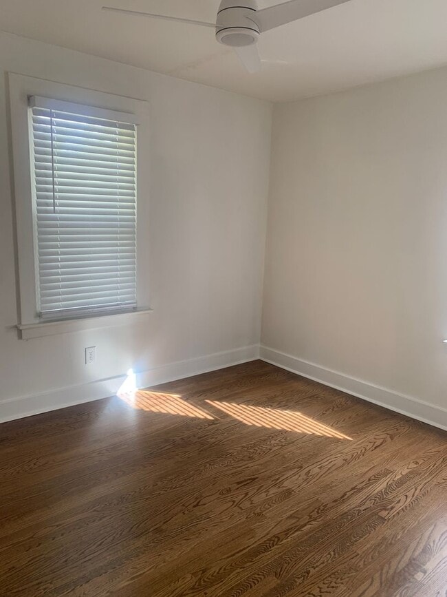 Building Photo - GREAT LOCATION!  Charming Crescent Hill Home - 2 bedroom/1 bathroom single family home