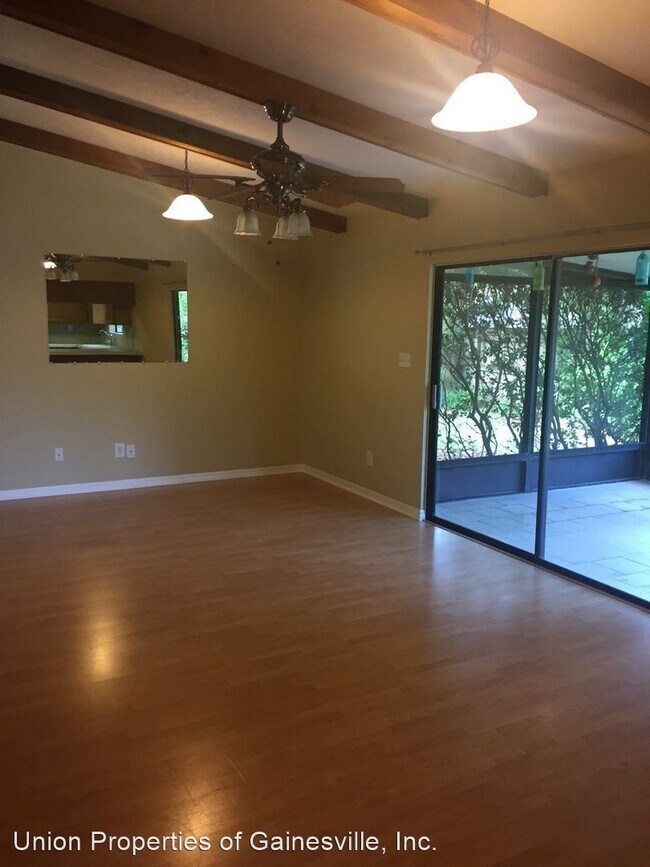 Building Photo - 3 br, 2 bath House - 3810 NW 28th Terrace