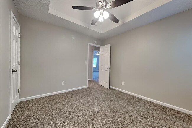 Building Photo - 6469 Lester Ln