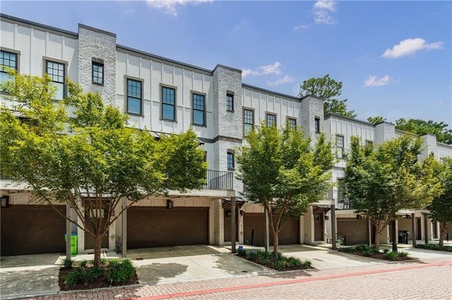 Building Photo - 733 Taylor Ct