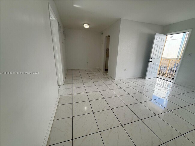 Building Photo - 1255 W 49th Pl
