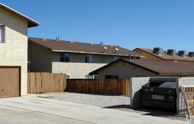 Building Photo - 16663 Zenda St