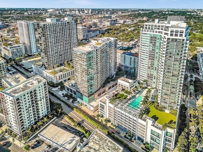 Building Photo - 3301 NE 1st Ave