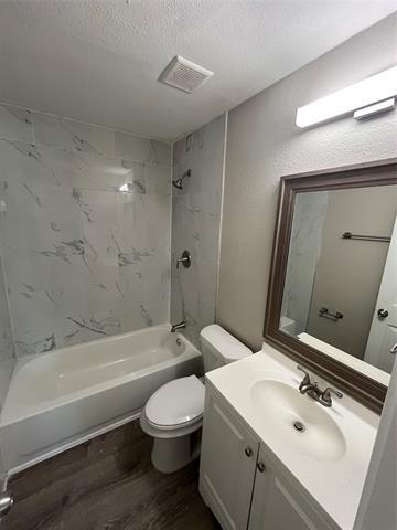 Building Photo - 12904 Mitchell Dr