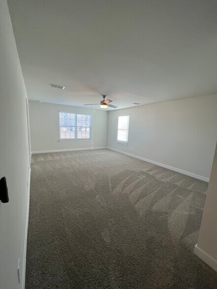 Building Photo - 807 Autumn Sage Dr