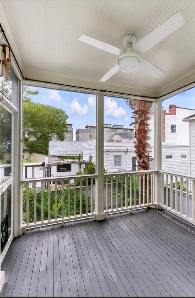 Building Photo - 194 Fishburne St