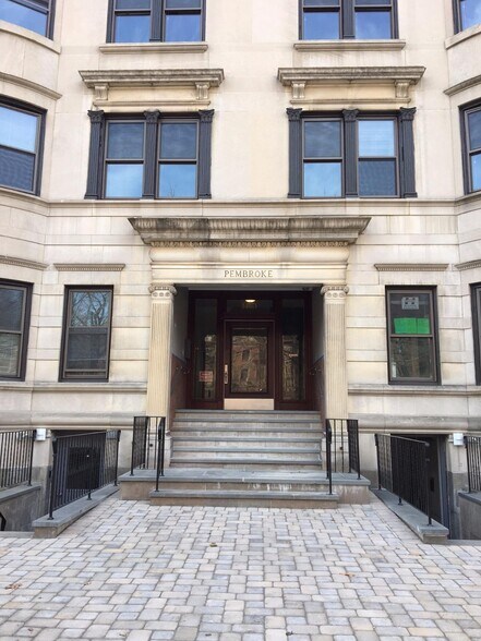Building Photo - 1500 Beacon St