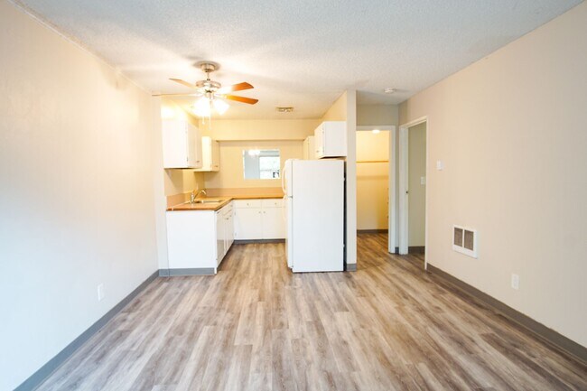 Building Photo - 3110 SW 13th Ave