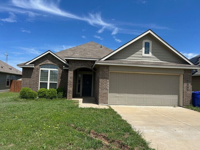 Building Photo - Newer Built 3 Bedroom Home