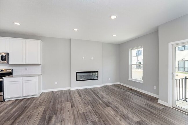 Building Photo - Brand New 3 Bed Townhome in Booming Westfi...