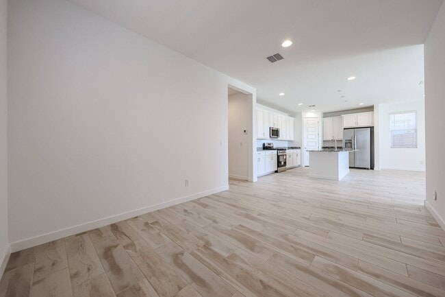 Building Photo - Recently Build 4-Bedroom Home in Goodyear with Upgrades & Resort-Style Amenities