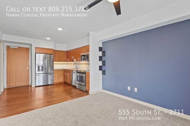 Building Photo - 555 South St