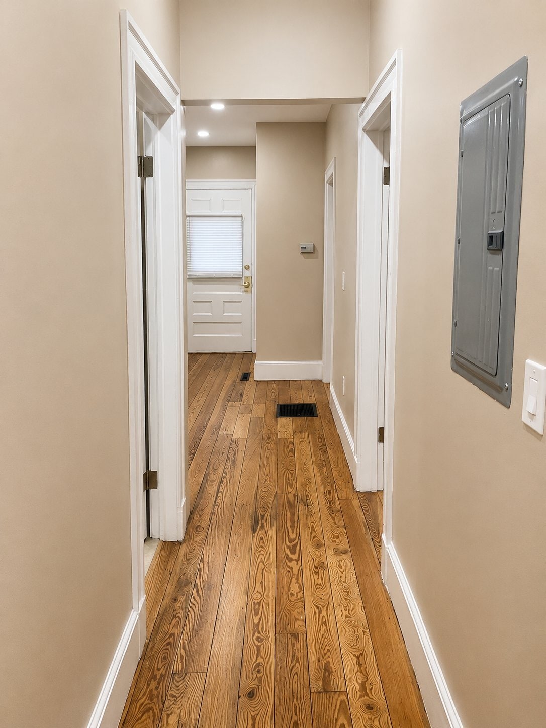 Building Photo - 36 Termine Ave