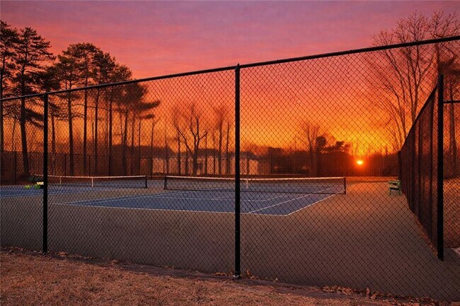Building Photo - 1375 Walking Wy