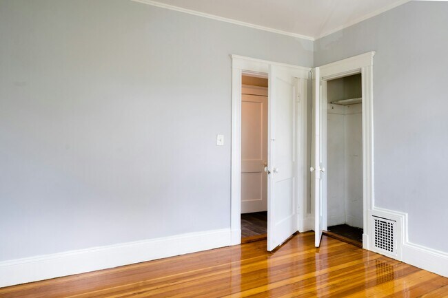 Building Photo - 15 Faulkner St