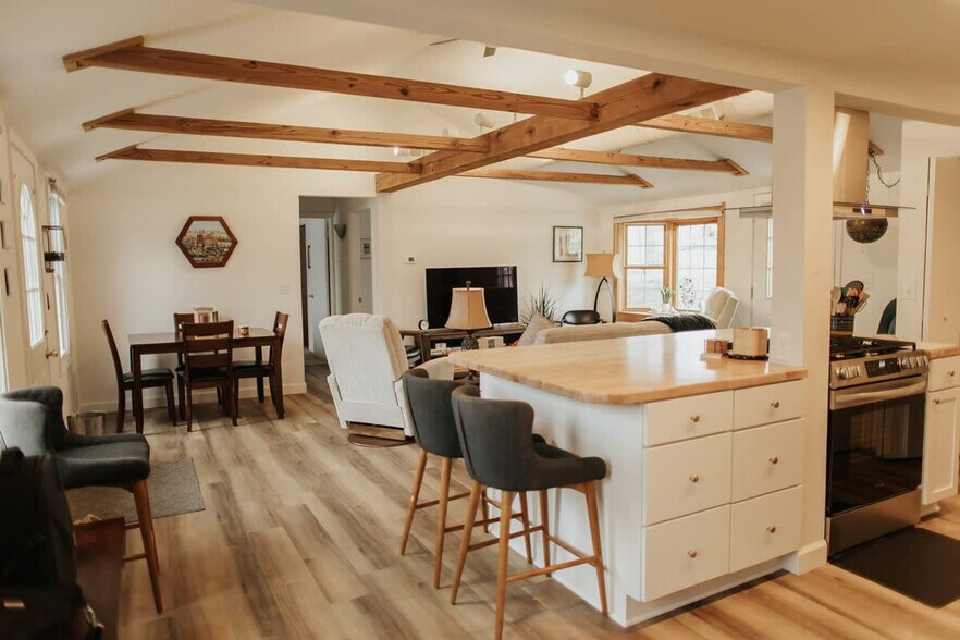 Building Photo - 1109 S Fess Ave