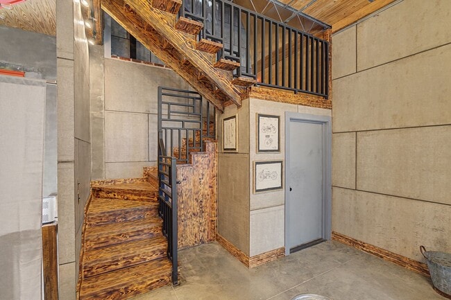 Building Photo - 2204 Austin Ave