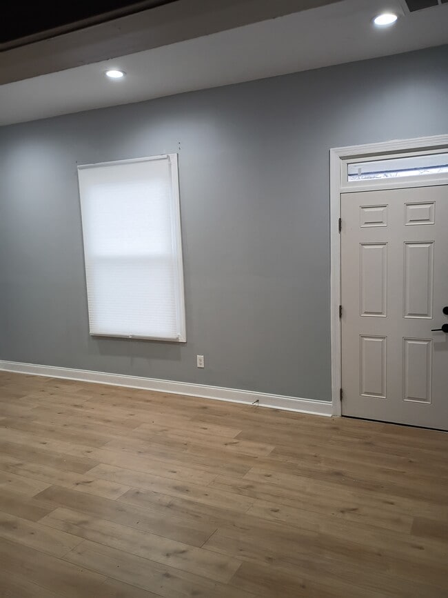 Building Photo - 3024 Semmes St