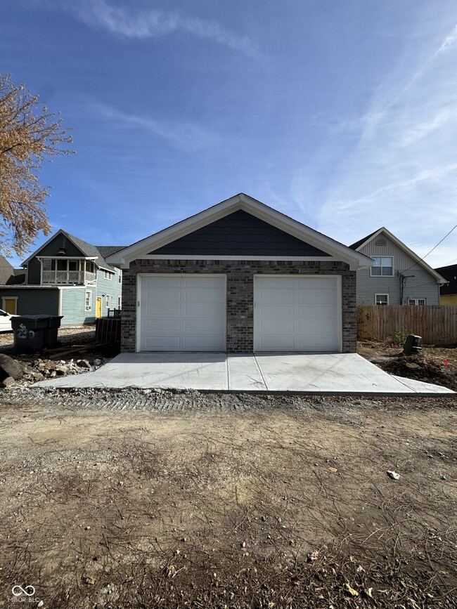 Building Photo - 228 N Randolph St