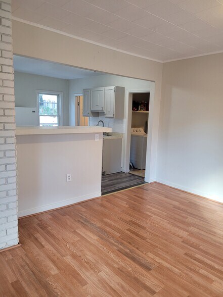 Building Photo - 9 Shawmut Ter