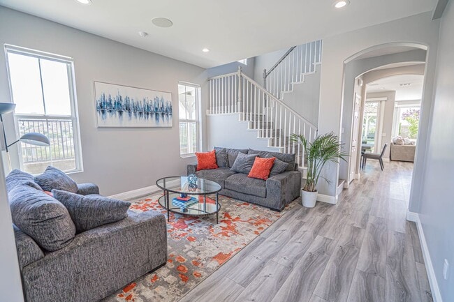 Building Photo - Spectacular 5-Bedroom Home with Pool, RV P...