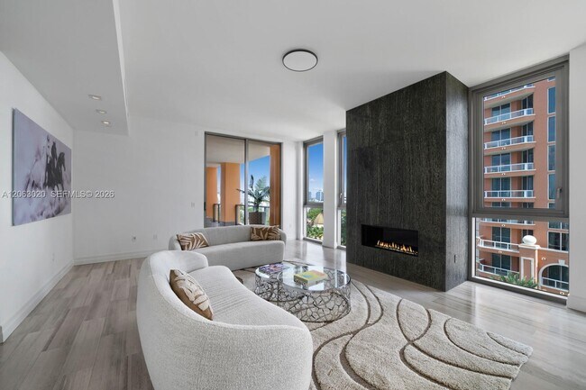 Building Photo - 17749 Collins Ave
