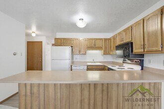 Building Photo - DVW Condo-New paint/Flooring- 1 Bedroom/1 ...