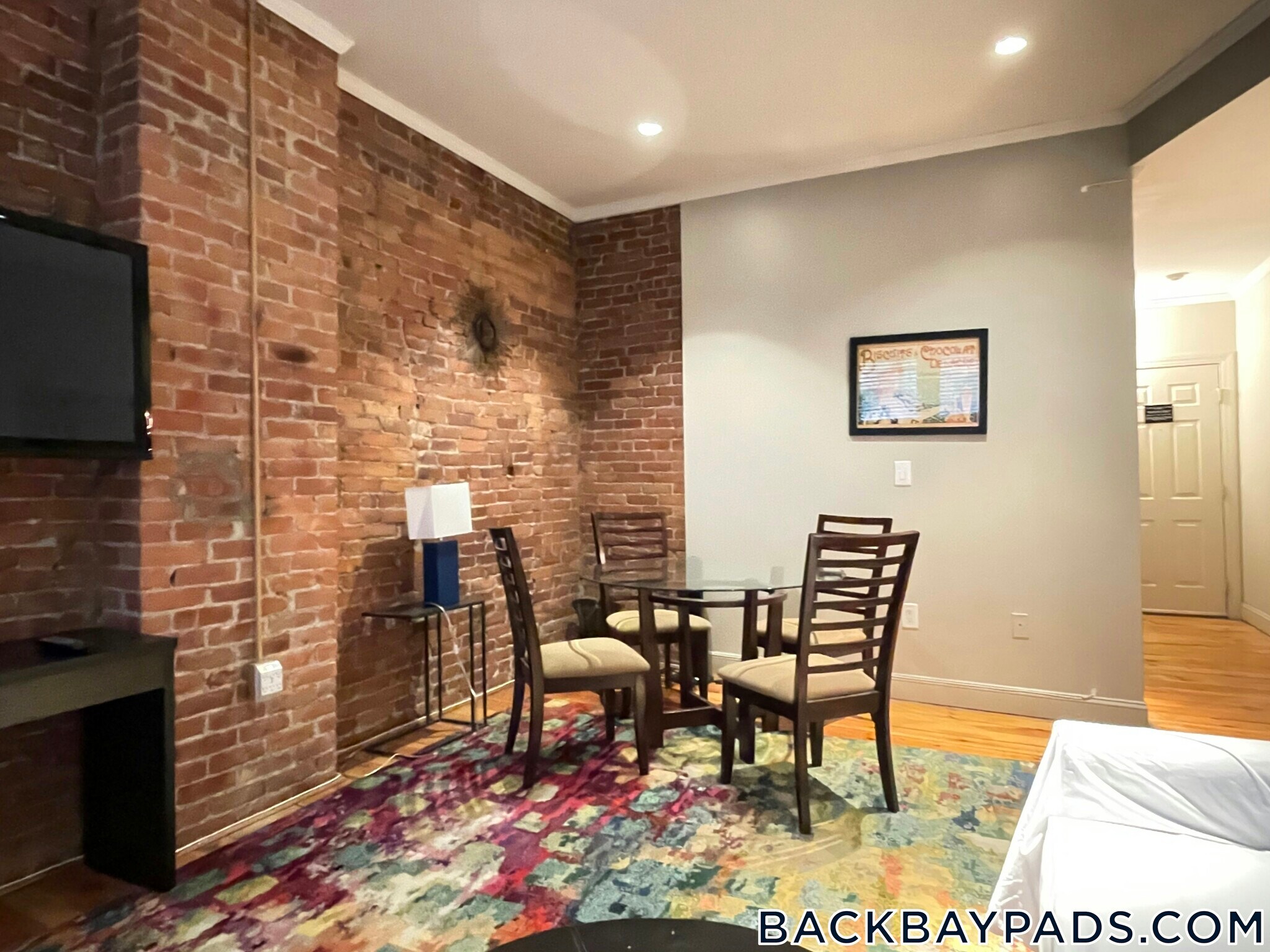 Building Photo - 17 Garrison St