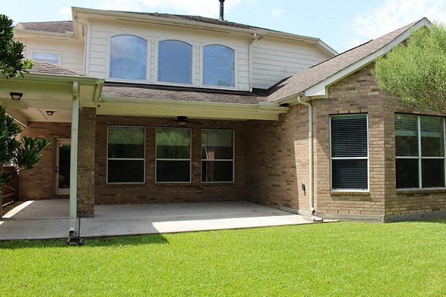 Building Photo - 20419 Windrose Bend Dr