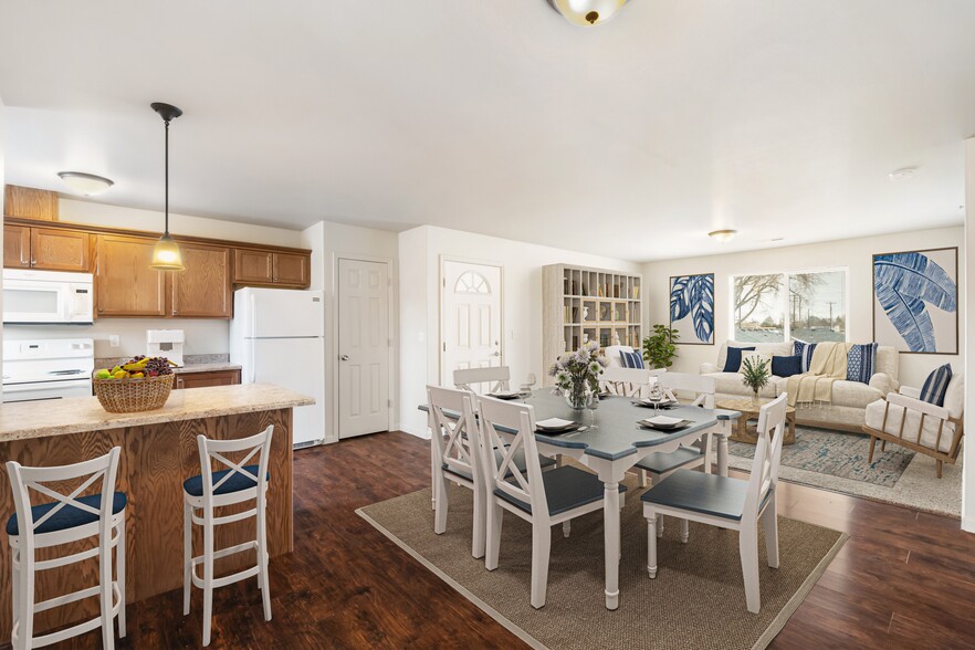 Living & Dining Area at Pine Tree Park - Pine Tree Park