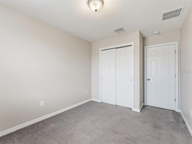 Building Photo - 7052 Grand Elm Dr