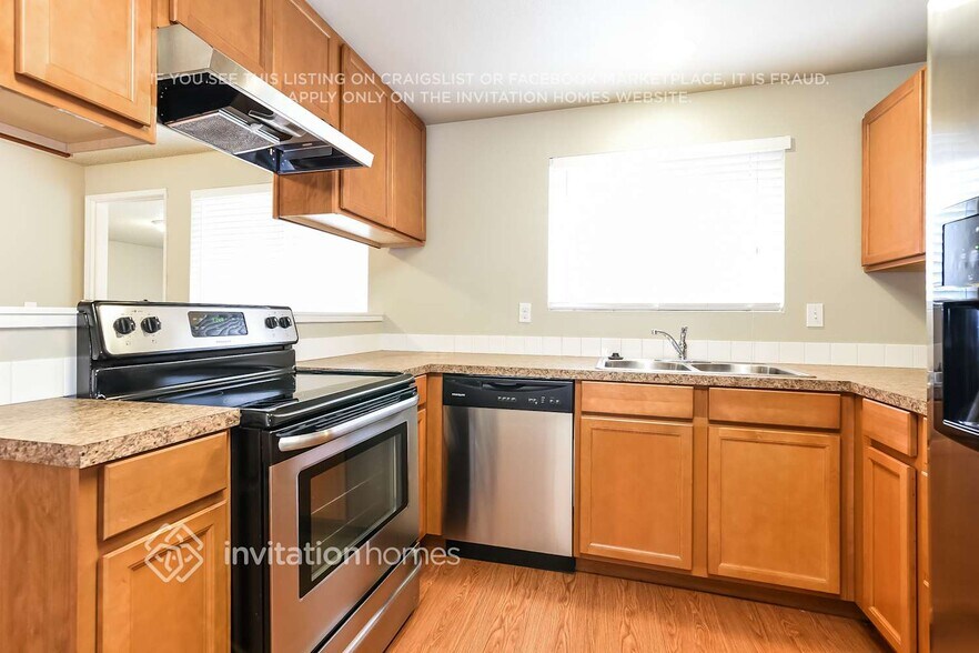 Building Photo - 11717 SE 165th St