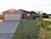 Building Photo - 1000 Bluff Meadow Cove
