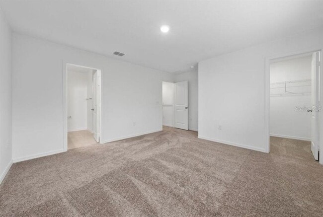 Building Photo - 2814 Raindrop Run St