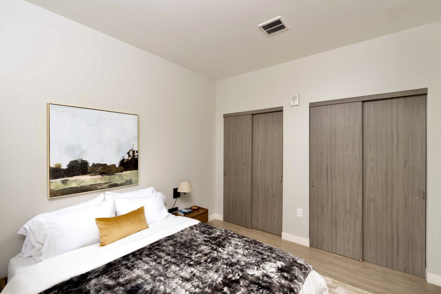 Building Photo - 211 W Mineral St