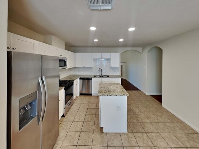 Building Photo - 17002 Atascocita Bend Dr