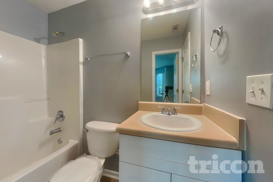 Building Photo - 4828 Triger Ln